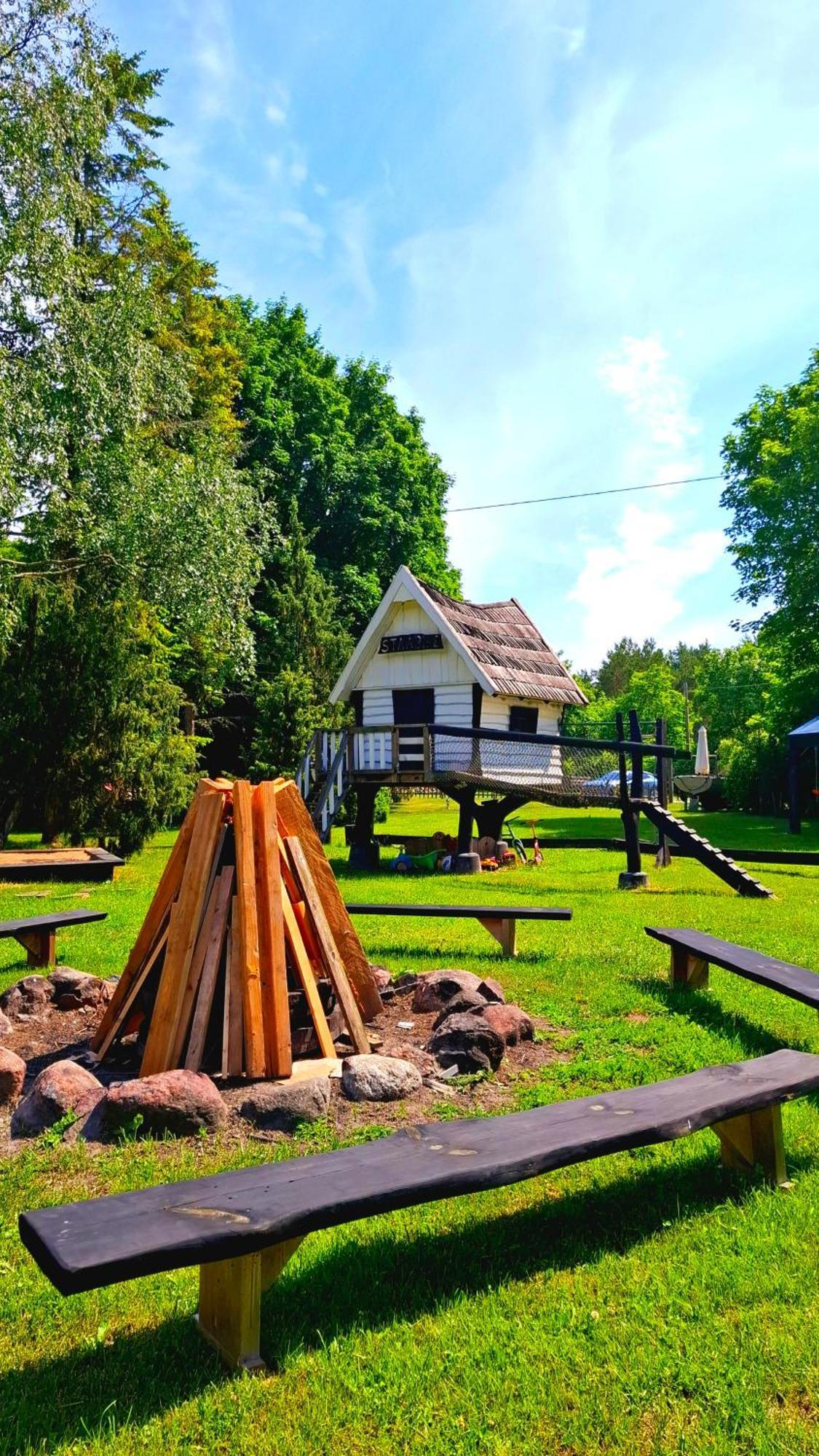 Kardoni Puhkelaager Tornimae Buitenkant foto